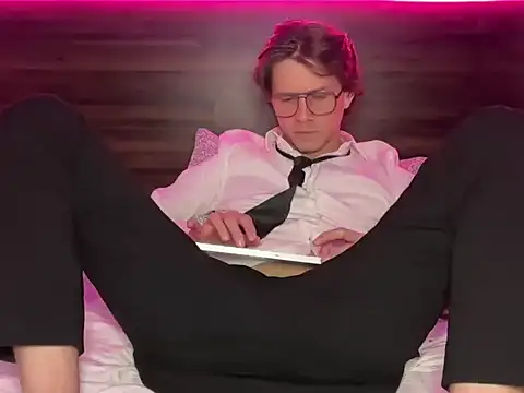 mcklister kinky feets online show from March 6, 9:48 am