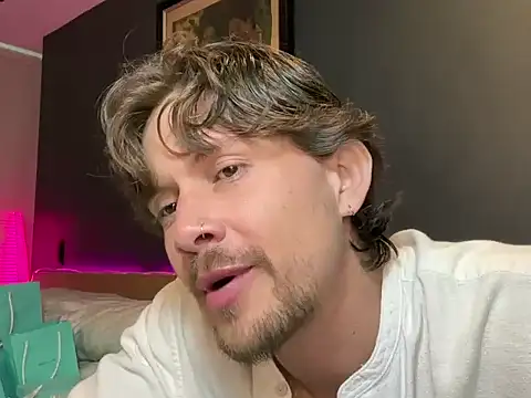 Snapshot of mcklister_kinky_feets chatting on February 20, 6:21 pm mcklister kinky feets online show from February 20, 6:21 pm