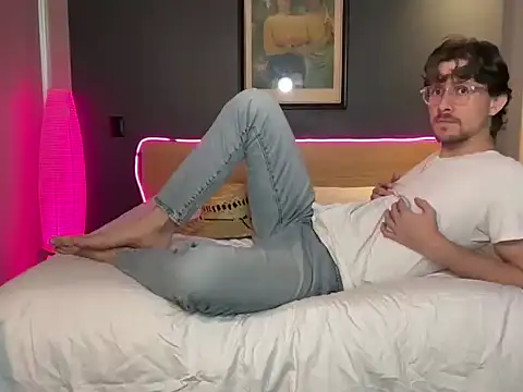 Snapshot of mcklister_kinky_feets chatting on February 16, 9:34 pm mcklister kinky feets online show from February 16, 9:34 pm