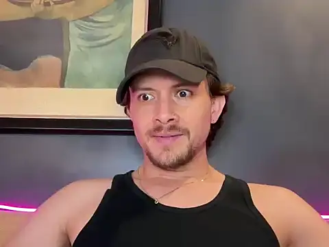 Snapshot of mcklister_kinky_feets chatting on February 17, 7:00 pm mcklister kinky feets online show from February 17, 7:00 pm