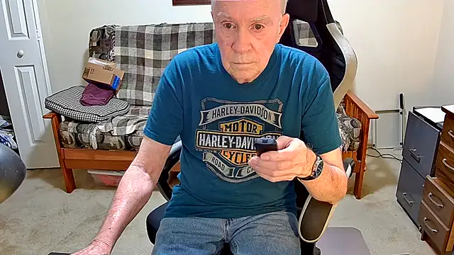 Snapshot of jimmy_d47 chatting on July 19, 6:48 pm jimmy d47 online show from July 19, 6:48 pm