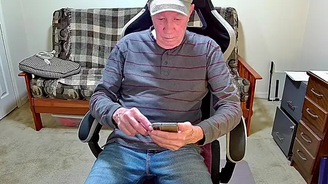 Snapshot of jimmy_d47 chatting on April 25, 7:00 pm jimmy d47 online show from April 25, 7:00 pm