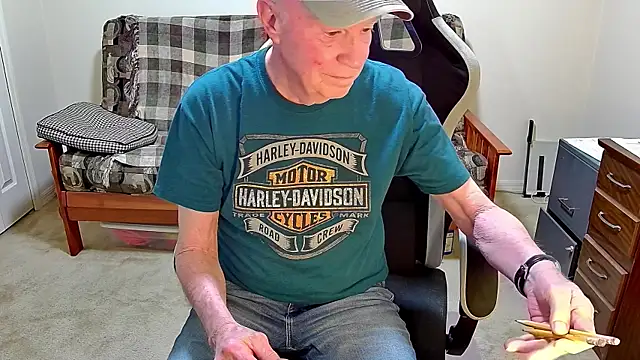 jimmy d47 online show from April 18, 7:40 pm