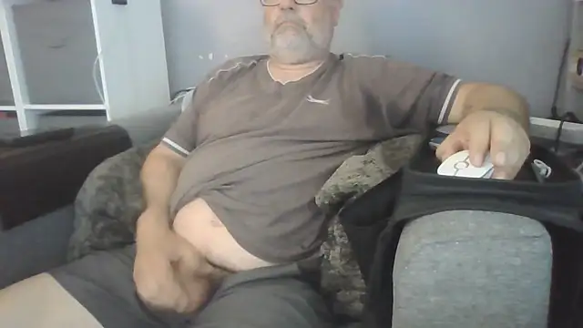 Snapshot of Naturistmale45 chatting on June 2, 12:49 pm Naturistmale45 online show from June 2, 12:49 pm