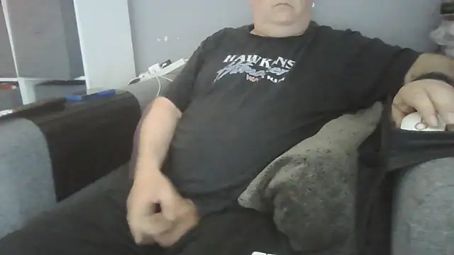 Snapshot of Naturistmale45 chatting on May 10, 8:29 am Naturistmale45 online show from May 10, 8:29 am