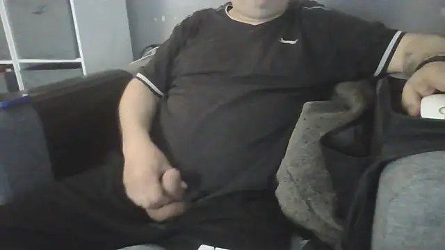 Snapshot of Naturistmale45 chatting on April 28, 10:41 am Naturistmale45 online show from April 28, 10:41 am