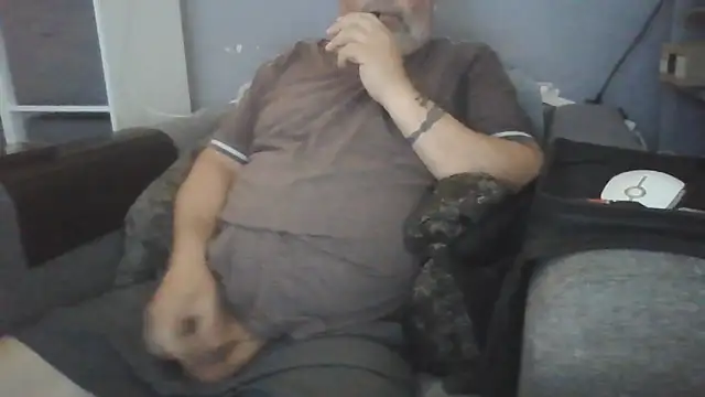 Snapshot of Naturistmale45 chatting on June 1, 9:42 am Naturistmale45 online show from June 1, 9:42 am