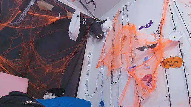 timkerbell  online show from October 23, 7:23 pm