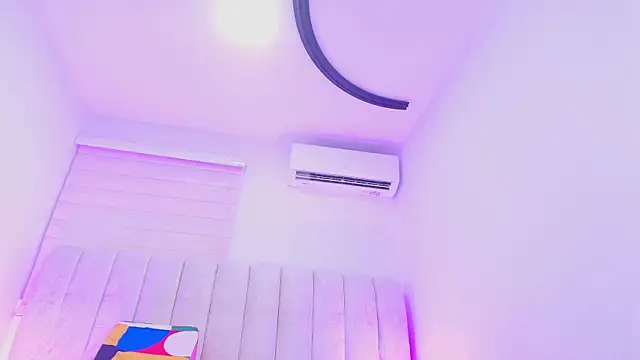 timkerbell  online show from December 3, 7:24 pm