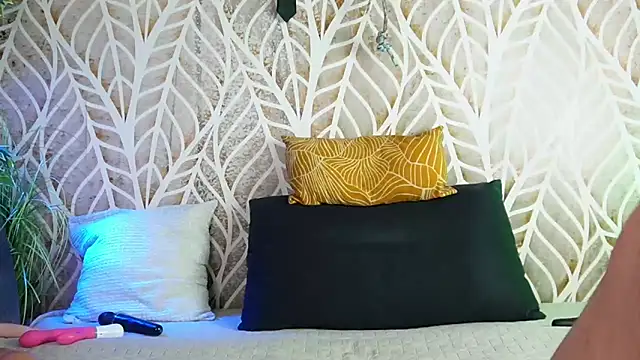 TrophyMilf online show from November 29, 4:18 pm