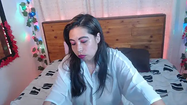 NikkieMilky online show from April 8, 6:37 am