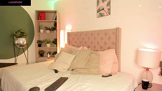 Snooky Clinton online show from January 18, 7:48 pm