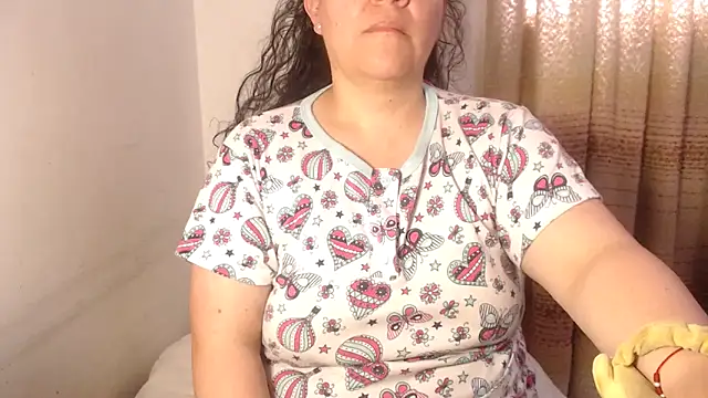 agathamiller01 online show from April 16, 4:52 pm