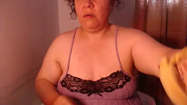 agathamiller01 online show from April 4, 11:39 am