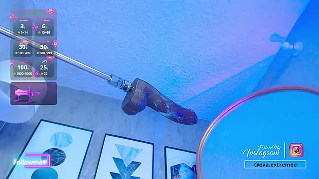 eva cuper online show from December 18, 12:09 pm