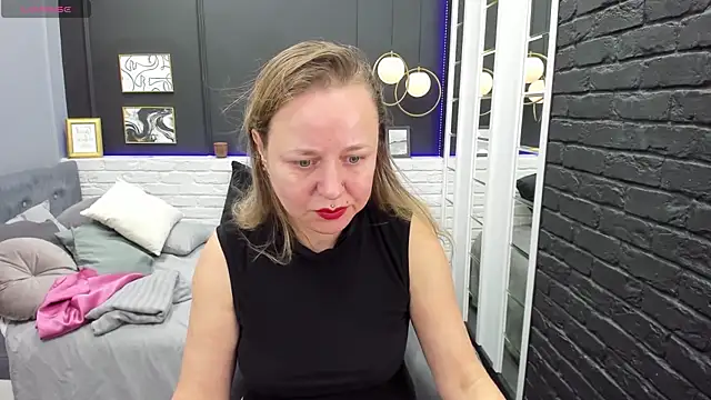 Snapshot of GabrielGold chatting on December 19, 8:55 pm GabrielGold online show from December 19, 8:55 pm