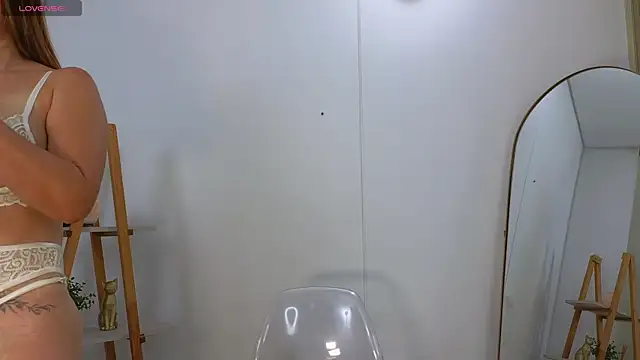 bella  adams online show from April 15, 11:16 am