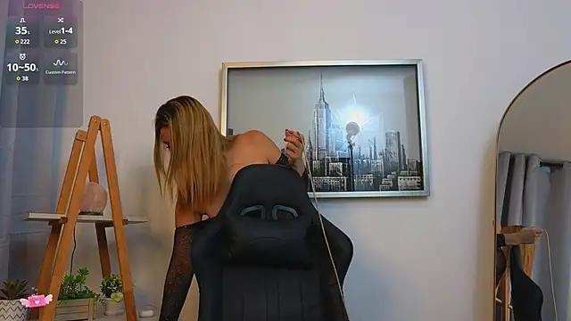 Snapshot of bella__adams chatting on November 19, 10:59 am bella adams online show from November 19, 10:59 am