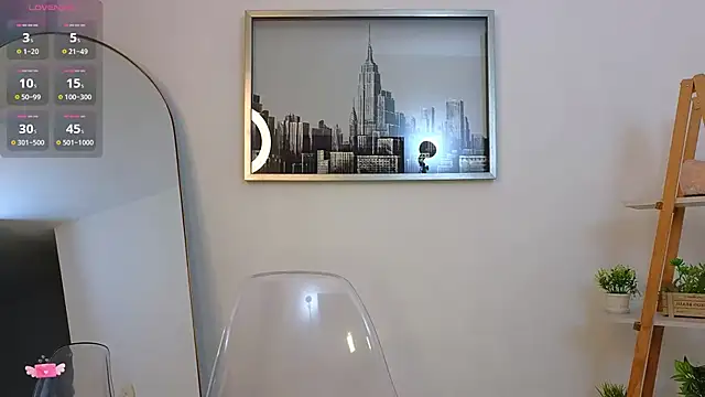 bella  adams online show from December 19, 10:39 am