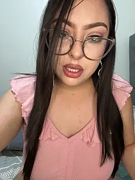 MileyGia online show from April 5, 2:51 am