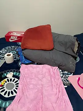 MileyGia online show from February 3, 2:53 am