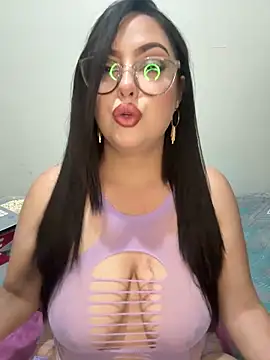 MileyGia online show from April 2, 3:02 am