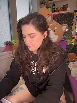 JennKenobi online show from March 13, 3:17 pm