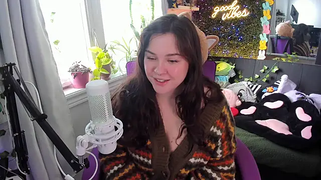 JennKenobi online show from March 27, 2:07 pm