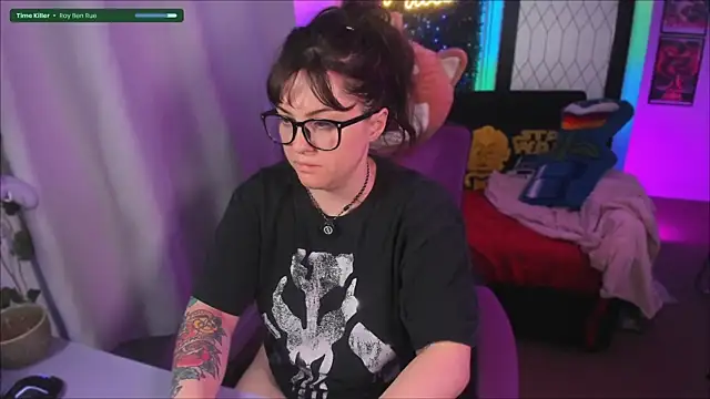 JennKenobi online show from May 21, 2:25 pm