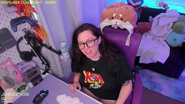 JennKenobi online show from November 7, 3:49 pm