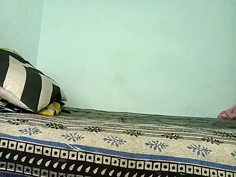 Snapshot of PrabV0319 chatting on April 3, 9:21 pm PrabV0319 online show from April 3, 9:21 pm