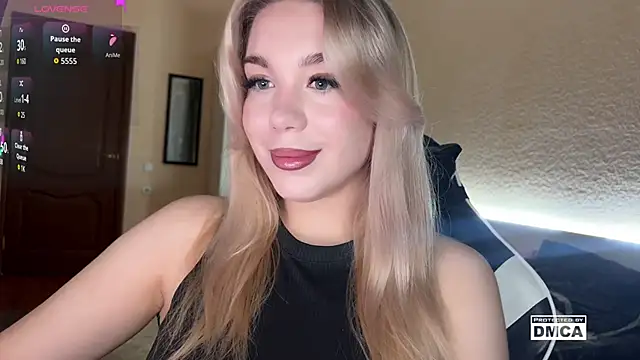 ariashaa online show from November 23, 1:43 pm