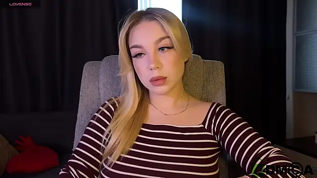 ariashaa online show from March 27, 3:02 pm