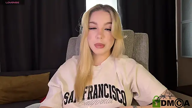 ariashaa online show from March 26, 2:04 pm