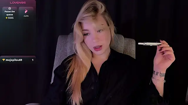 Snapshot of ariashaa chatting on July 12, 12:06 pm ariashaa online show from July 12, 12:06 pm