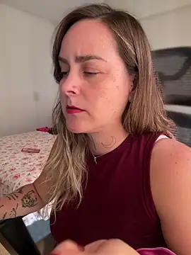 Snapshot of misslulipop chatting on March 19, 8:00 pm misslulipop online show from March 19, 8:00 pm