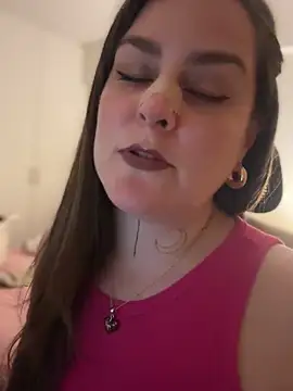 Snapshot of misslulipop chatting on December 6, 12:29 am misslulipop online show from December 6, 12:29 am