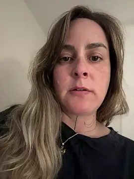 Snapshot of misslulipop chatting on March 14, 1:16 am misslulipop online show from March 14, 1:16 am