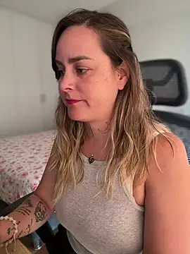 Snapshot of misslulipop chatting on March 16, 8:54 pm misslulipop online show from March 16, 8:54 pm