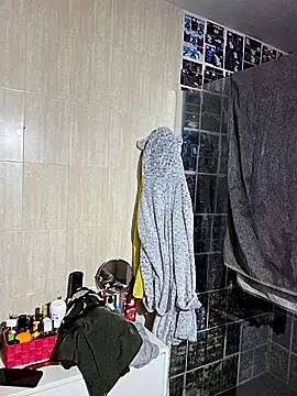 kylie blck online show from February 11, 4:23 am