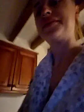 kylie blck online show from February 26, 4:01 am