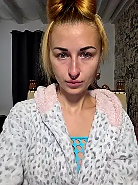 kylie blck online show from January 17, 5:22 am