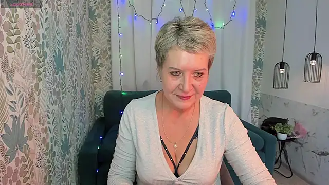 Snapshot of KathySunn chatting on January 11, 1:11 pm KathySunn online show from January 11, 1:11 pm