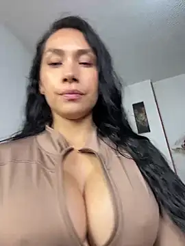 Angela isabella online show from May 8, 9:29 pm