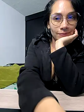 Snapshot of Angela_isabella chatting on September 17, 12:18 pm Angela isabella online show from September 17, 12:18 pm