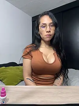 Angela isabella online show from October 28, 12:33 am