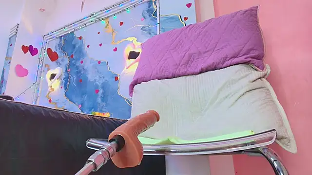 lorrayne  online show from February 25, 12:27 pm