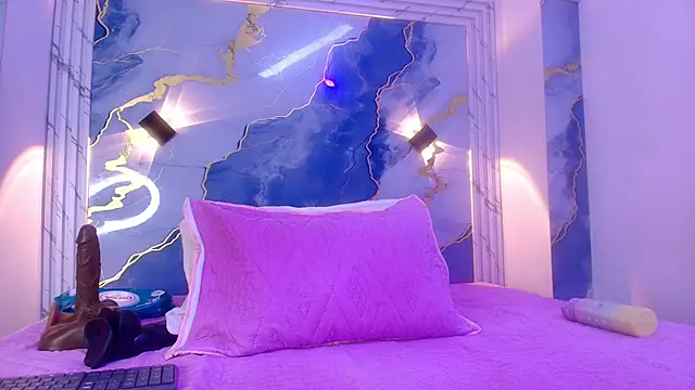 lorrayne  online show from November 27, 12:05 pm