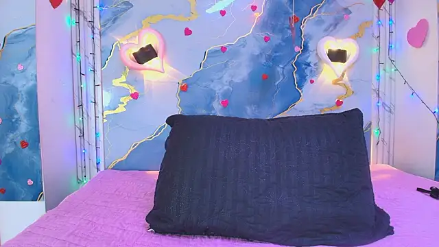 lorrayne  online show from February 19, 12:13 pm