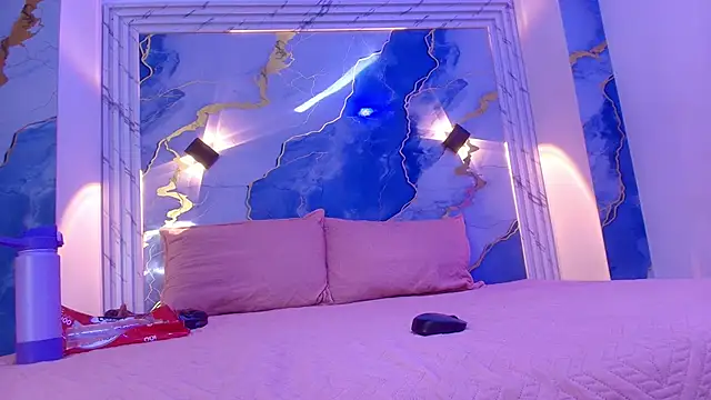 lorrayne  online show from November 12, 12:20 pm